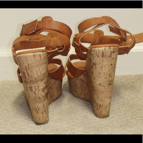 Strappy wedges - Picture 2 of 4